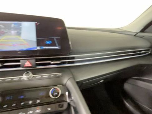 Used 2025 Hyundai Elantra SEL FWD image 37