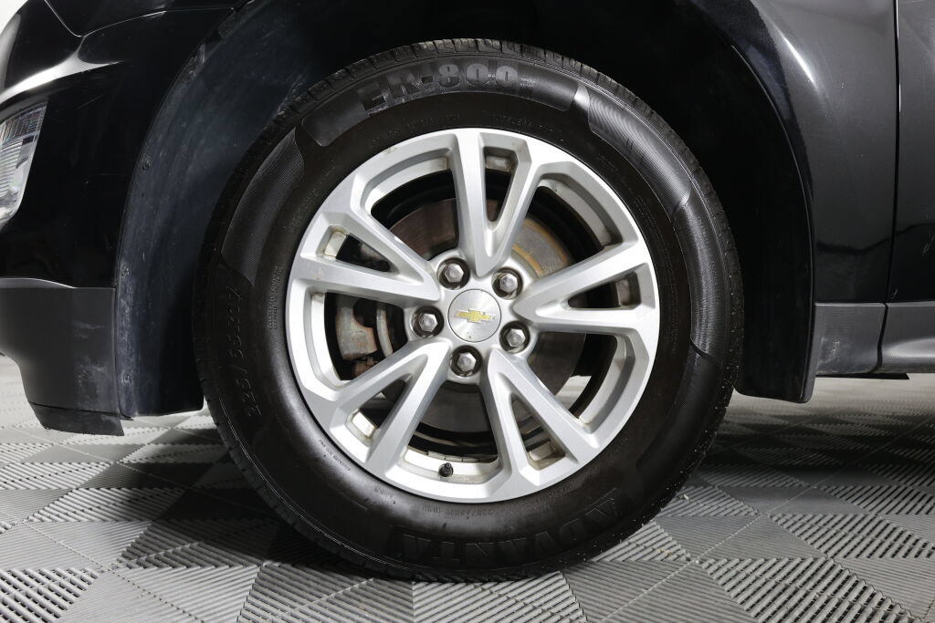 Used 2017 Chevrolet Equinox LT w/ Convenience Package FWD image 9