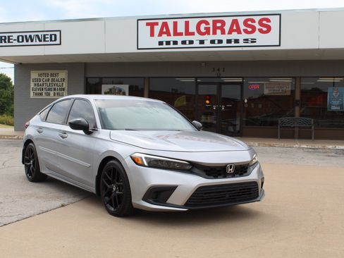 Used 2022 Honda Civic Sport image 1