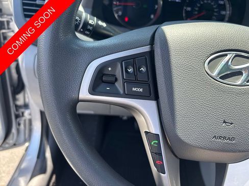 Used 2016 Hyundai Accent SE w/ Option Group 02 FWD image 18