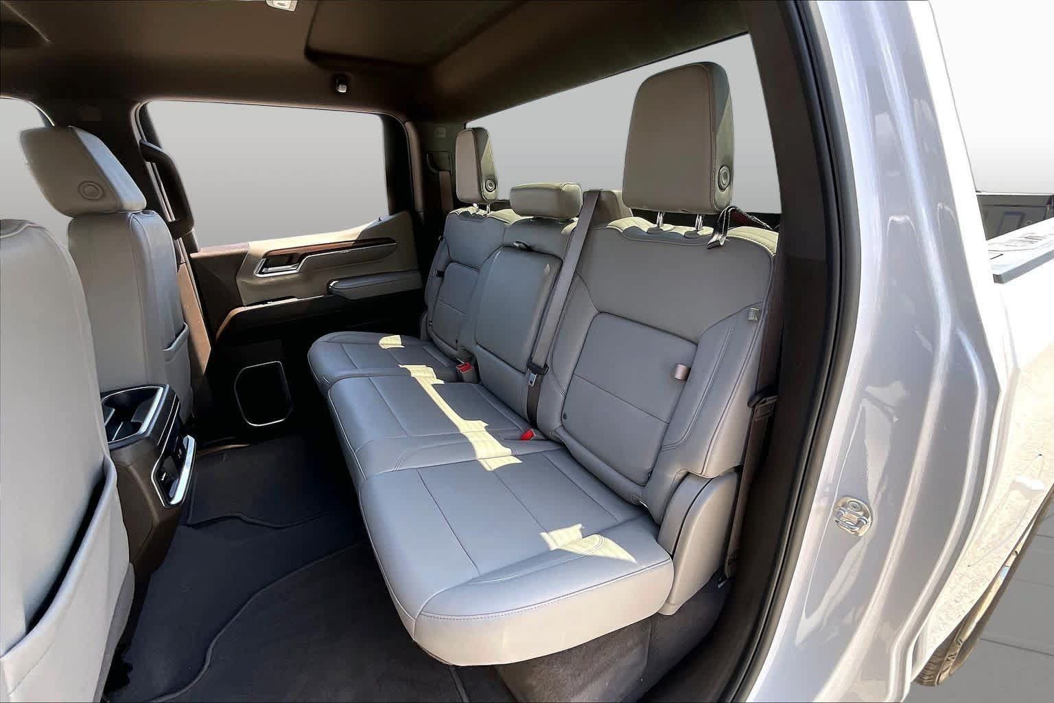Used 2024 GMC Sierra 1500 SLT RWD image 19