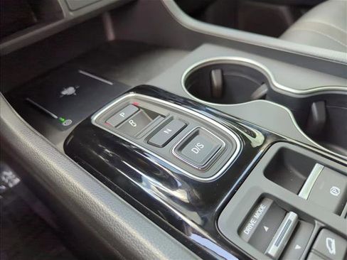 New 2025 Honda Pilot Touring image 19