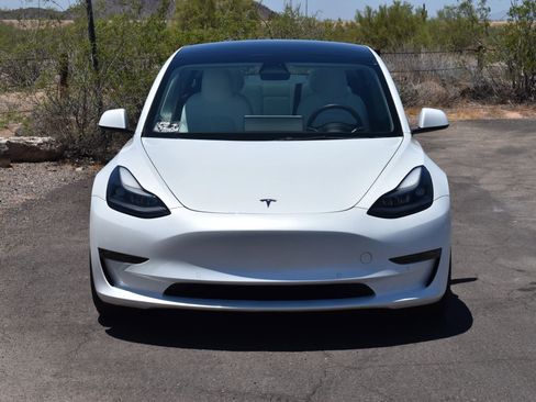 Used 2023 Tesla Model 3 Performance image 2