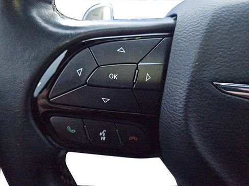 Used 2018 Chrysler 300 S image 35