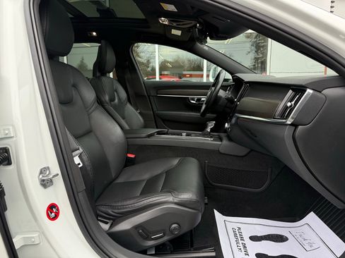 Used 2018 Volvo V90 T5 Cross Country w/ Convenience Package image 23