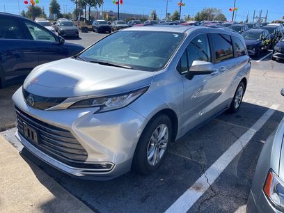 Used 2021 Toyota Sienna Limited