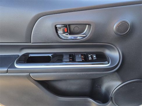 Certified 2018 Toyota Prius C Three image 19