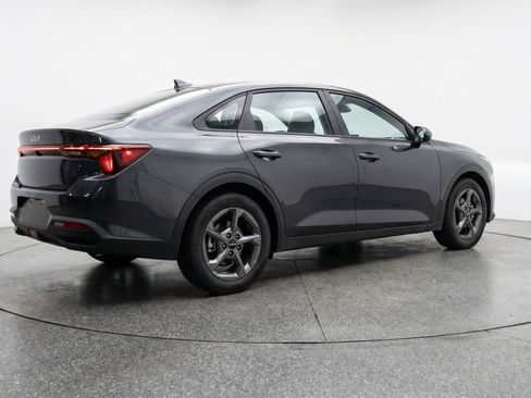 Used 2025 Kia K4 LXS image 9