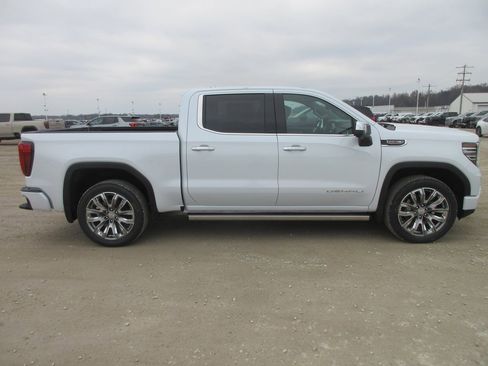 New 2026 GMC Sierra 1500 Denali image 3