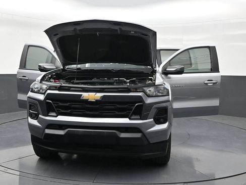 Used 2023 Chevrolet Colorado LT w/ LT Convenience Package RWD image 32