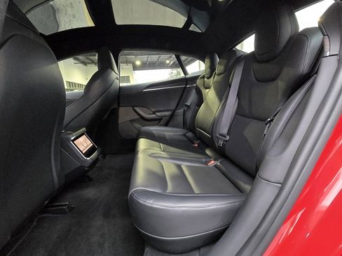 Used 2022 Tesla Model S image 15