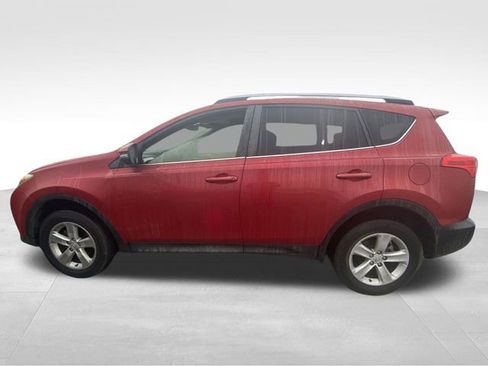Used 2013 Toyota RAV4 XLE image 4