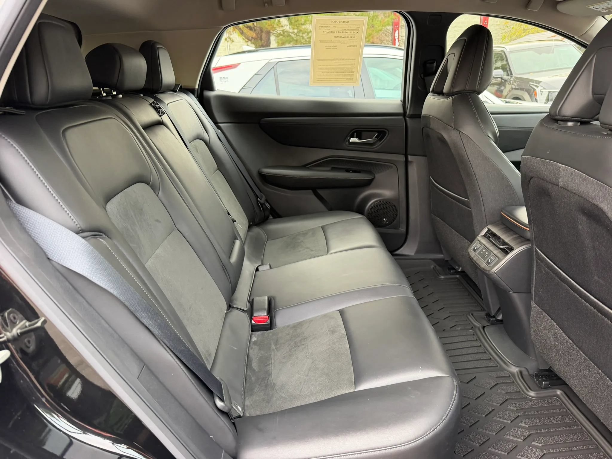 Used 2023 Nissan Ariya FWD image 19