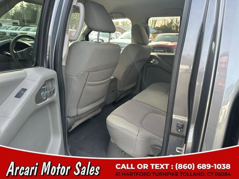 Used 2020 Nissan Frontier SV w/ Midnight Edition Floor Mats image 15