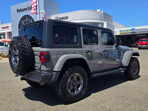 Used 2021 Jeep Wrangler Unlimited Sahara w/ Cold Weather Group AWD/4WD image 4