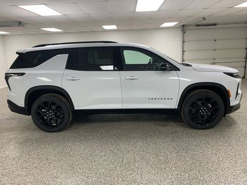 New 2026 Chevrolet Traverse RS image 8
