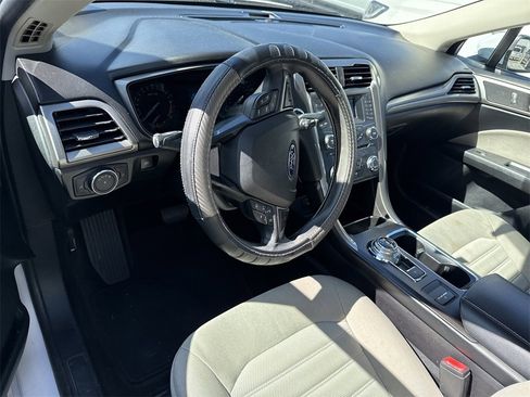 Used 2018 Ford Fusion S image 8