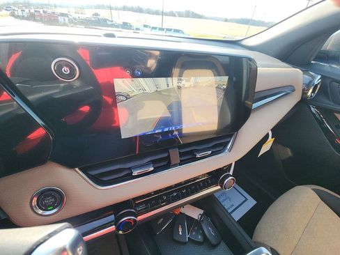 New 2026 Chevrolet Equinox ACTIV image 17