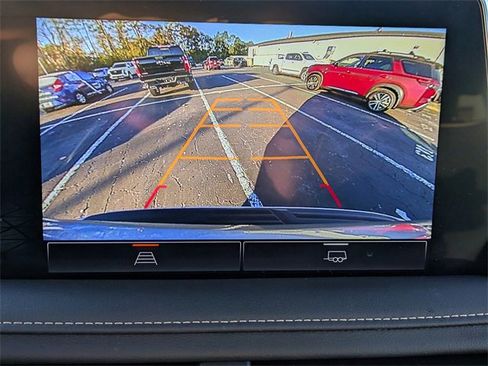 Used 2023 GMC Yukon SLT image 23