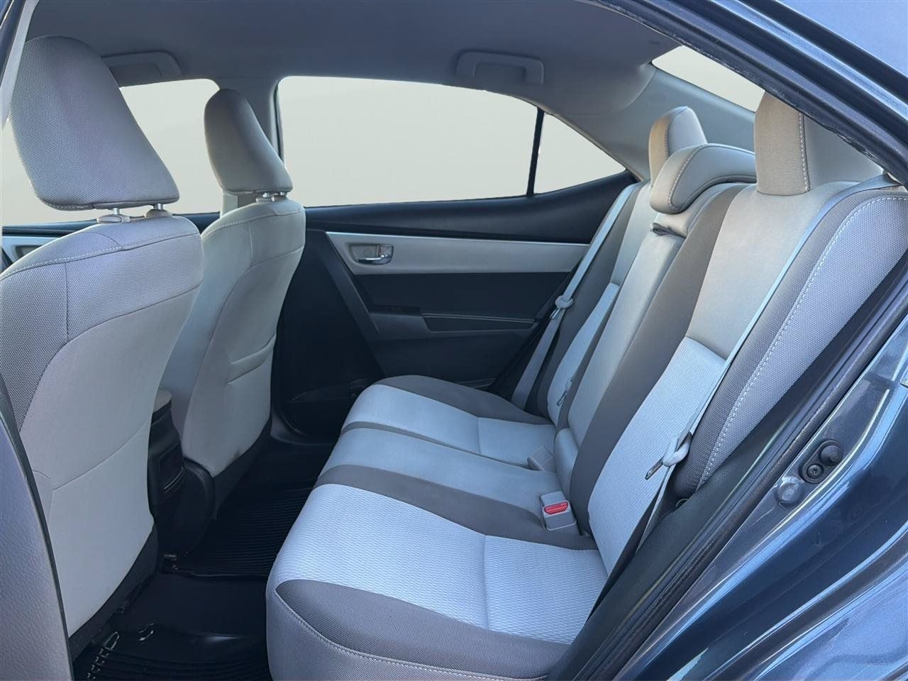 Used 2019 Toyota Corolla LE FWD image 15