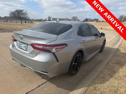 Used 2019 Toyota Camry XSE image 4