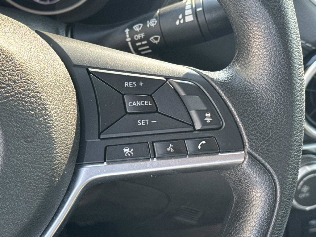 Used 2024 Nissan Sentra SV FWD image 33