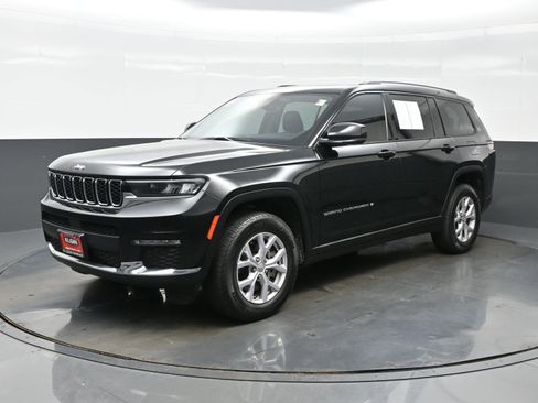 Used 2022 Jeep Grand Cherokee L Limited AWD/4WD image 2