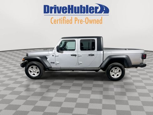 Used 2023 Jeep Gladiator Sport image 3