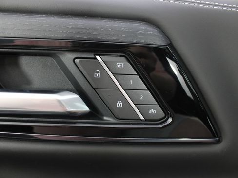 New 2026 GMC Yukon XL AT4 Ultimate AWD/4WD image 18