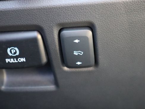 Used 2024 Ford Expedition Platinum image 32