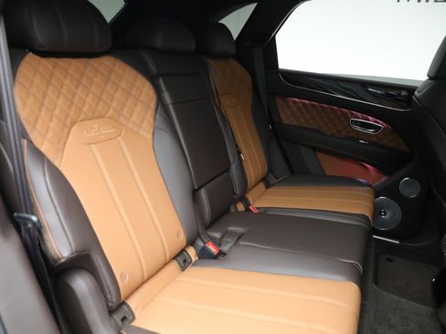 Certified 2021 Bentley Bentayga image 29