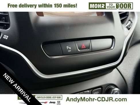 Used 2019 Jeep Cherokee Latitude Plus w/ Cold Weather Group image 21