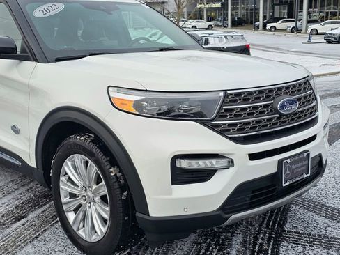 Used 2022 Ford Explorer King Ranch w/ Premium Technology Package AWD/4WD image 4