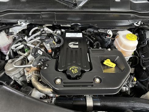 Used 2025 RAM 3500 Laramie image 25