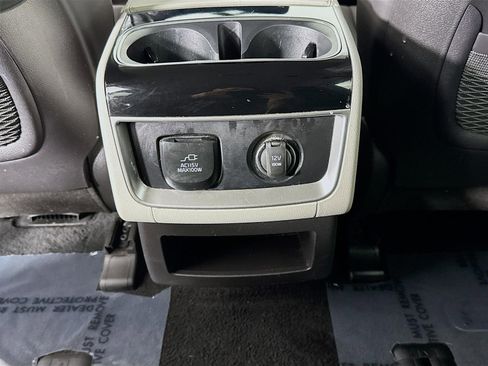 Certified 2024 Kia Carnival SX image 26