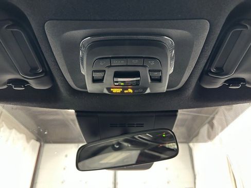 Used 2025 Toyota Corolla Cross AWD Hybrid image 40