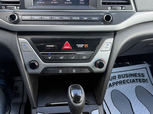 Used 2018 Hyundai Elantra SEL FWD image 16