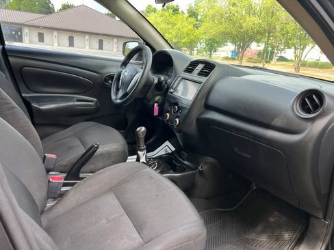 Used 2019 Nissan Versa S FWD image 19
