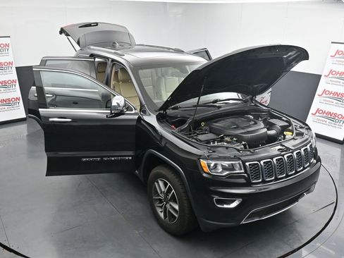 Used 2021 Jeep Grand Cherokee Limited w/ Sun & Sound Group image 36