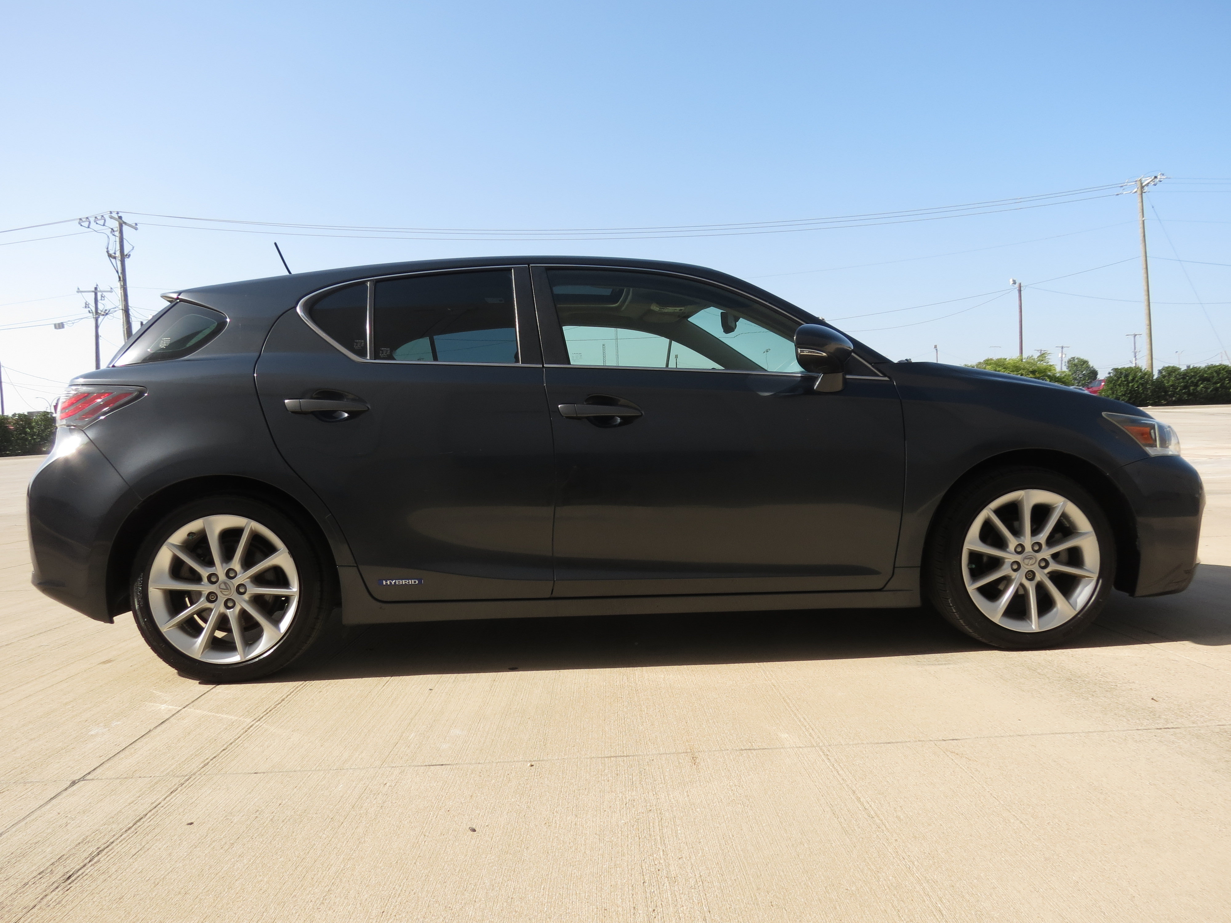 Used 2011 Lexus CT 200h Premium w/ Premium Audio Pkg FWD image 6