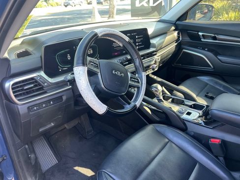 Certified 2024 Kia Telluride S w/ S Sunroof Package FWD image 12