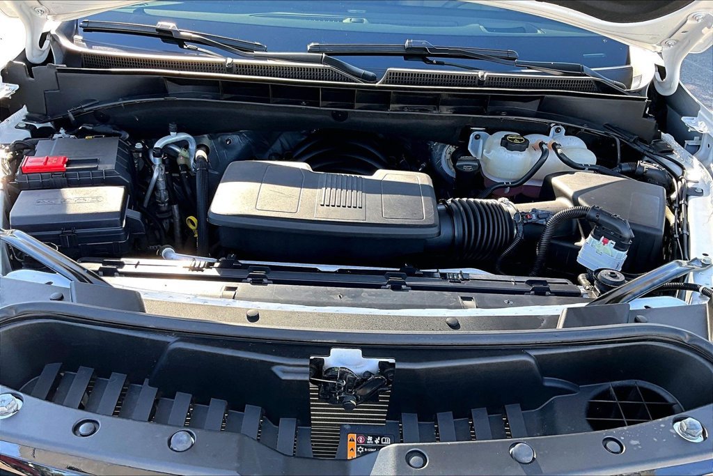Certified 2025 Cadillac Escalade Premium Luxury Platinum w/ LPO, Floor Liner Package AWD/4WD image 9