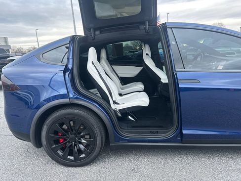 Used 2019 Tesla Model X Performance image 15