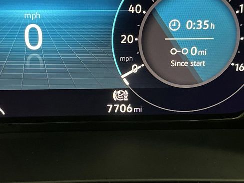 Used 2024 Volkswagen Atlas SEL Premium R-Line image 6