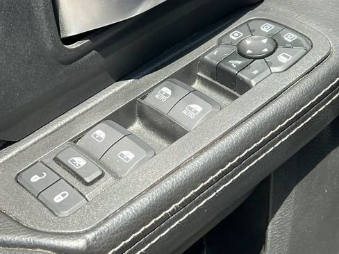 Used 2025 RAM 2500 Big Horn AWD/4WD image 18