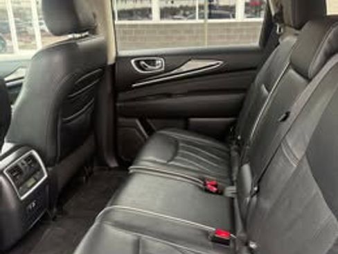 Used 2019 INFINITI QX60 Luxe w/ Essential Package image 18