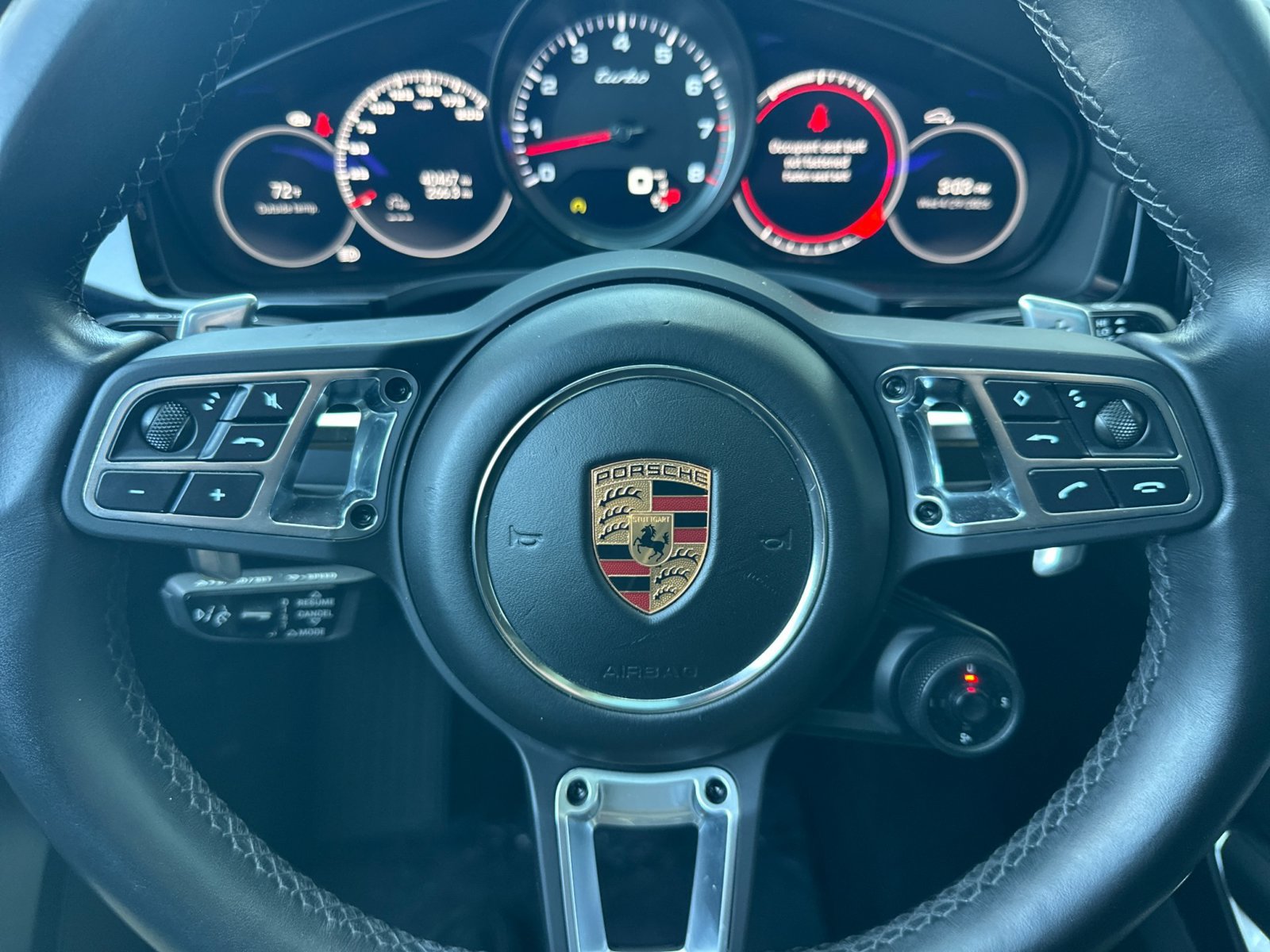Used 2022 Porsche Cayenne Turbo w/ Assistance Package AWD/4WD image 13