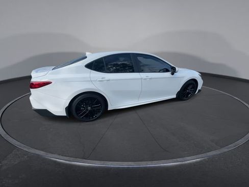 Used 2025 Toyota Camry SE image 16