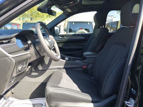 New 2026 Jeep Grand Cherokee Laredo X image 11