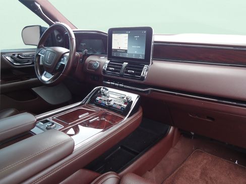 Used 2020 Lincoln Navigator L Black Label AWD/4WD image 31